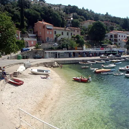 12368a Apartment Rabac